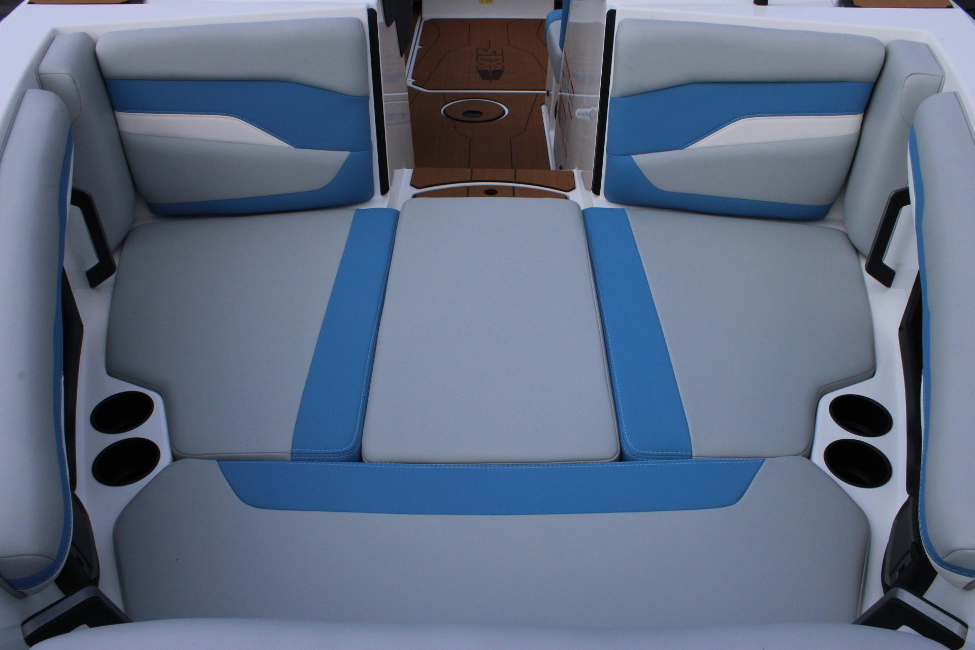 2024 Axis T220