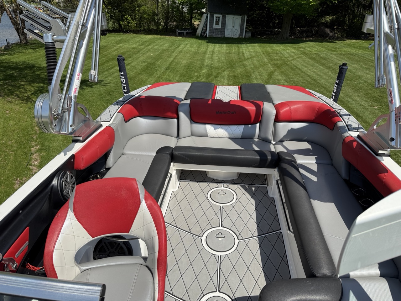 2014 Mastercraft X10 Gen2 surf and only 144 hours