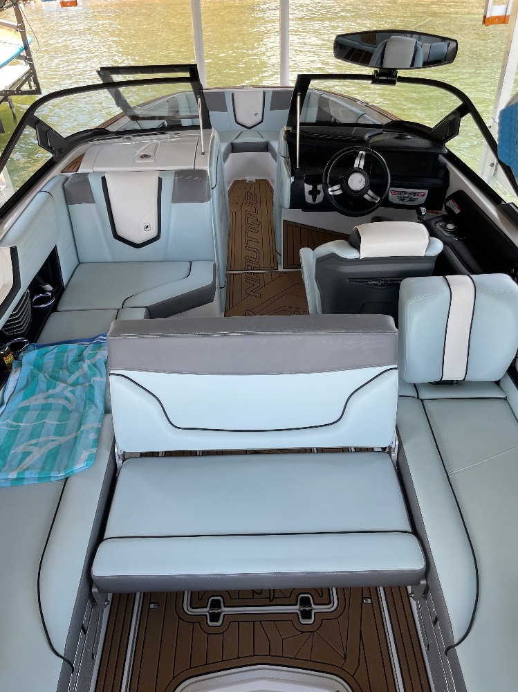 Like New 2019 Super Air Nautique G23
