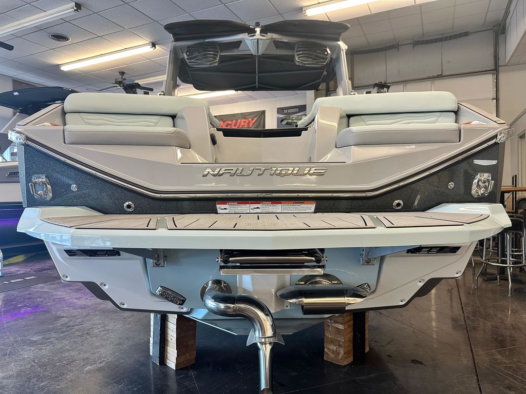 2025 Nautique G25
