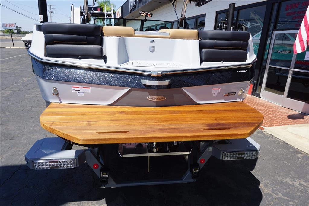 2024 MasterCraft XT25