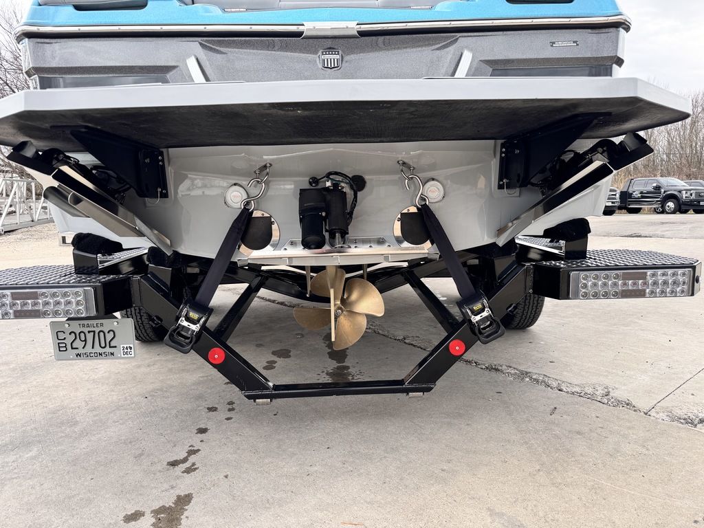 2022 MasterCraft XT21