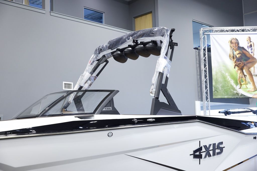 2025 Axis Wake Research T250