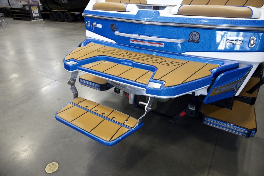 2021 Malibu Boats 23 LSV