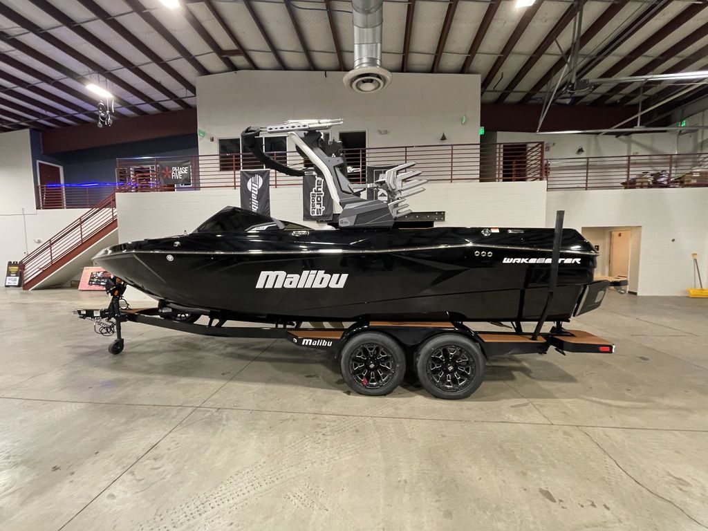 boat.Title