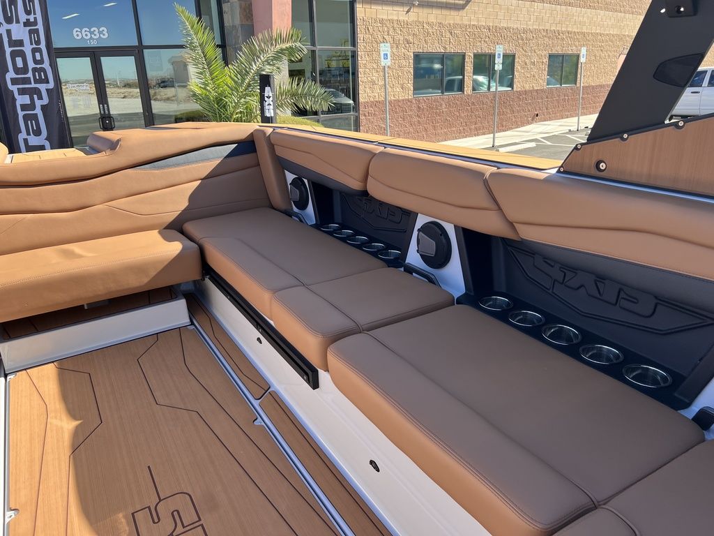 2025 Axis Wake Research A245