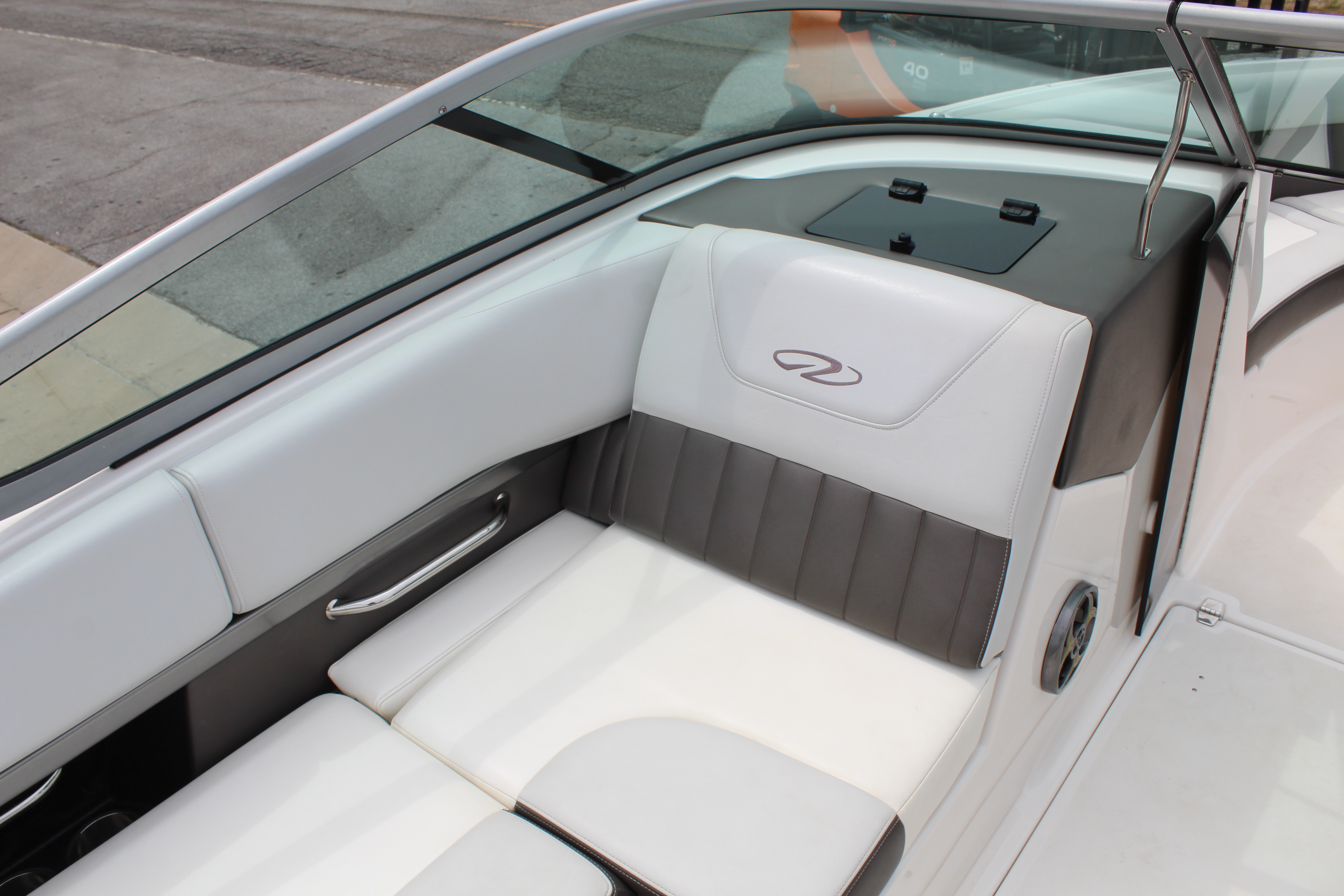 2011 Regal 2100