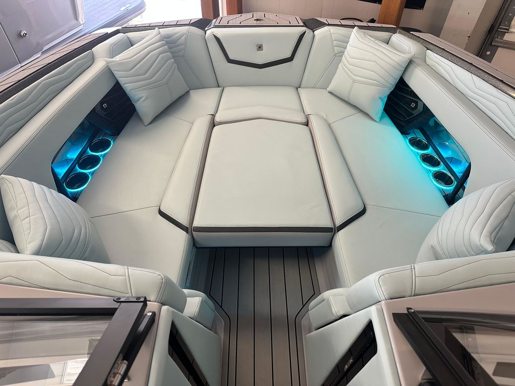 2025 Nautique G25