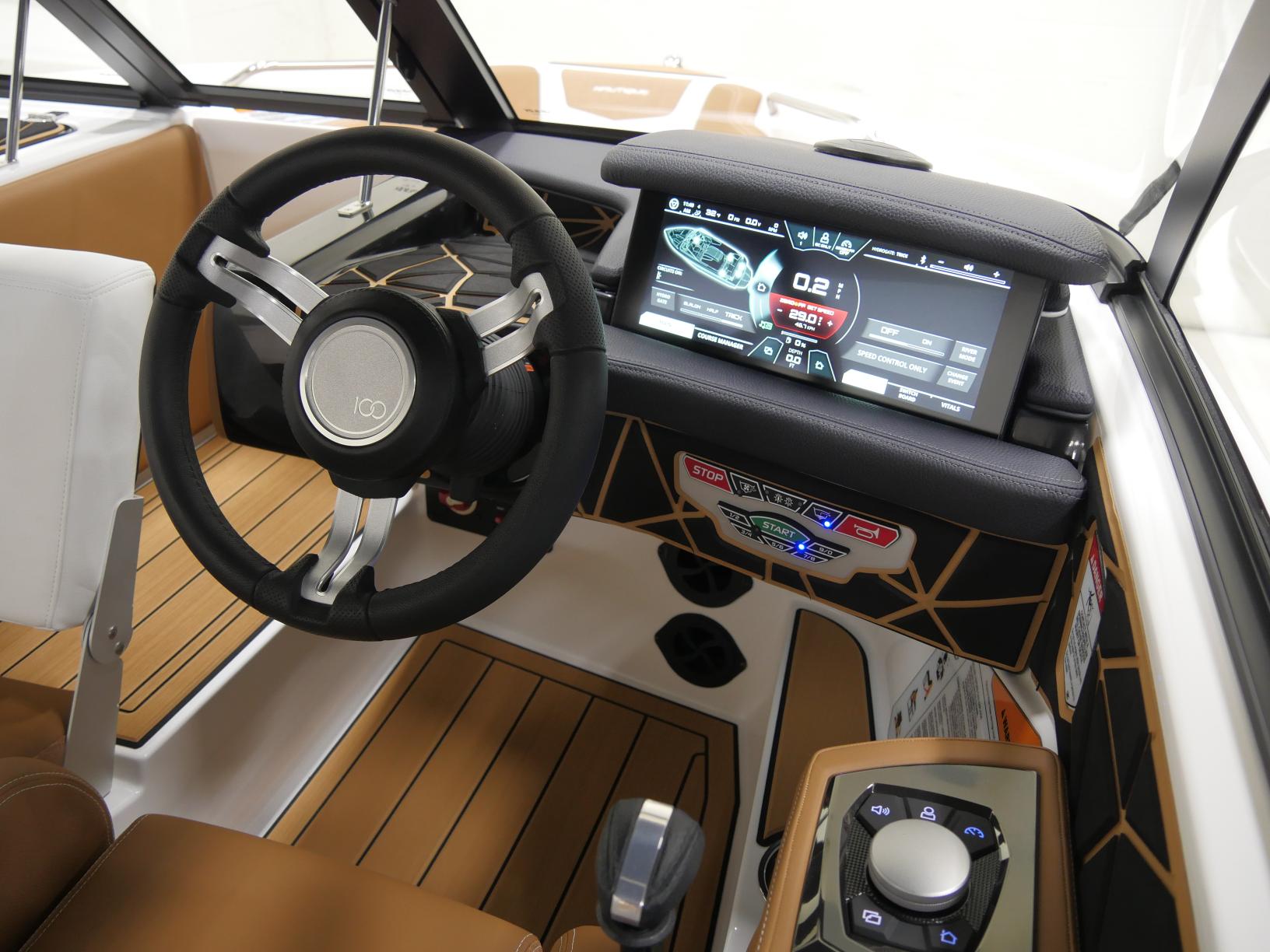 2025 Nautique 200