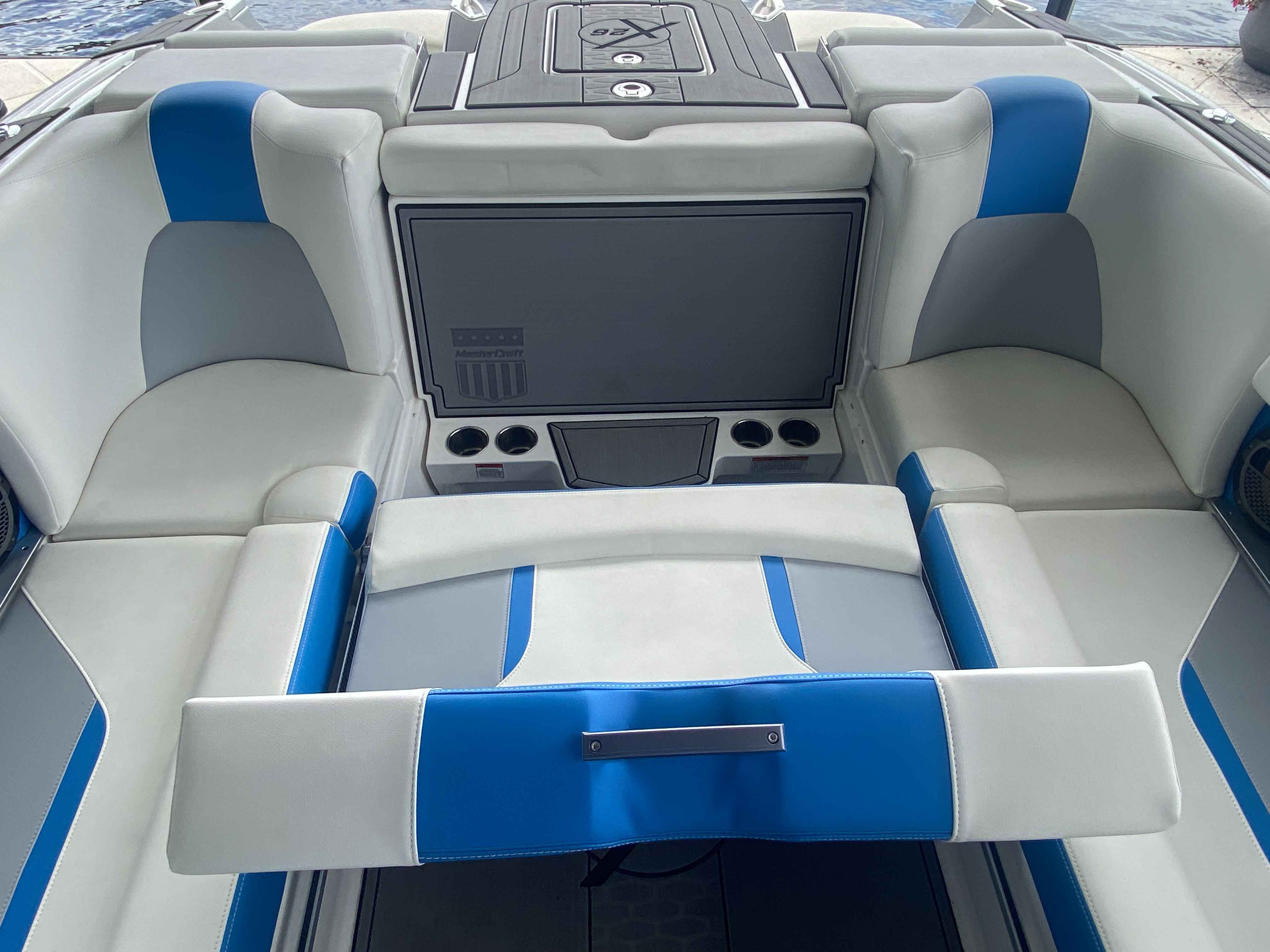 2022 MasterCraft X26