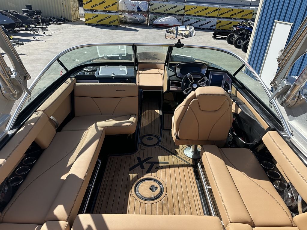 2021 MasterCraft XT21