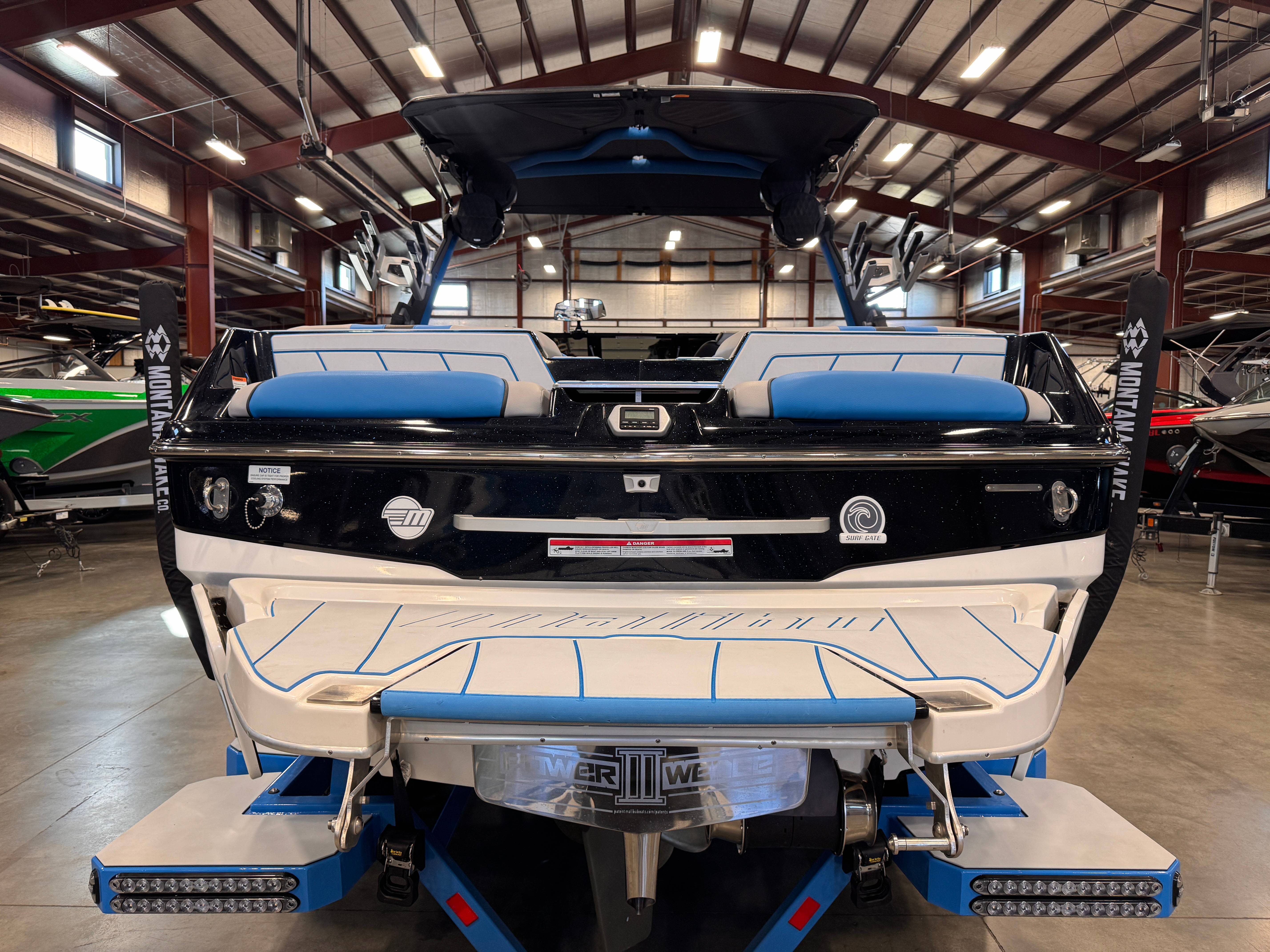 2022 Malibu 23 LSV