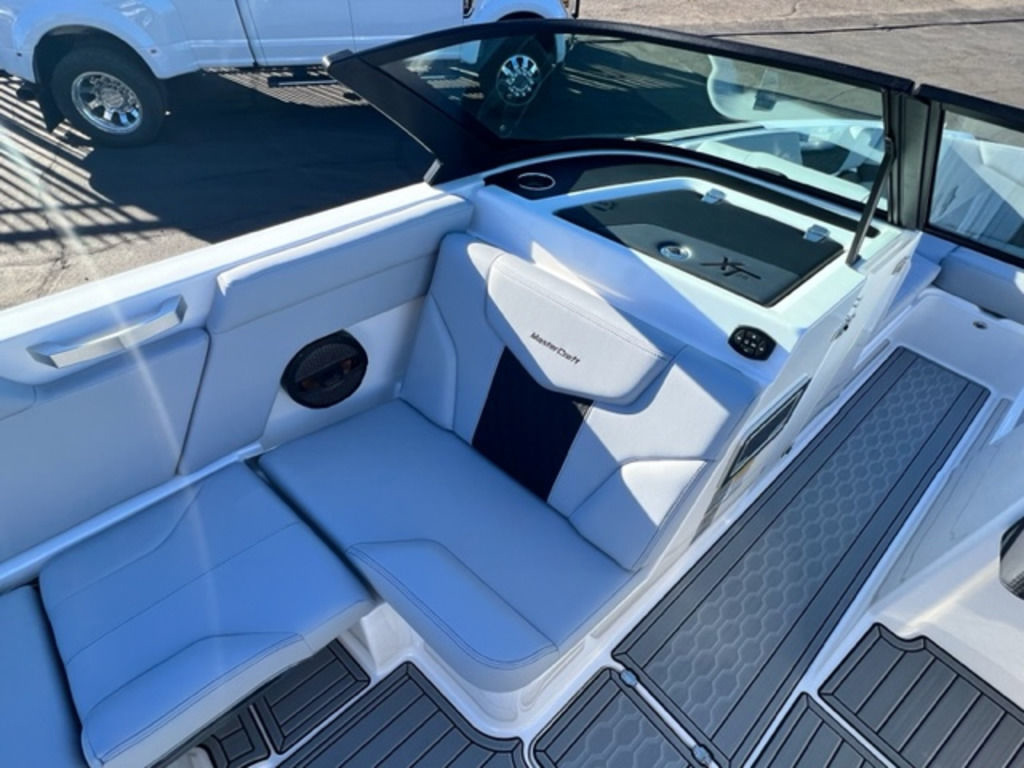2024 Mastercraft XT24