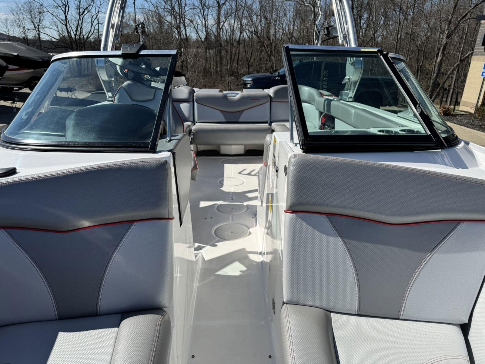 2018 MasterCraft XT23