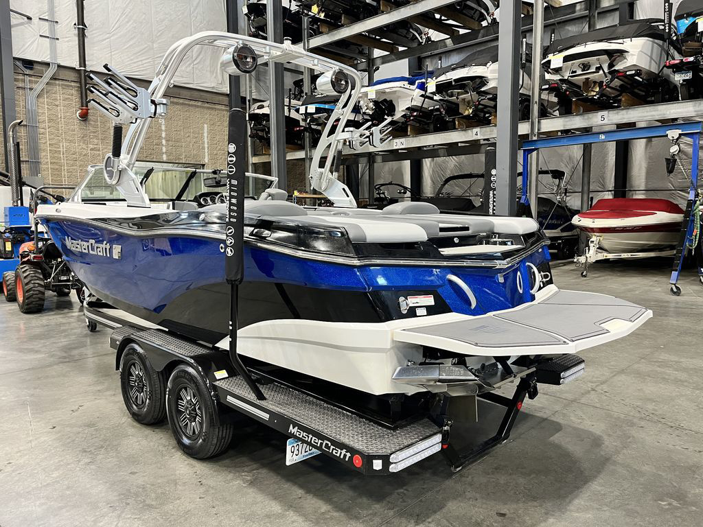 2019 MasterCraft XT23