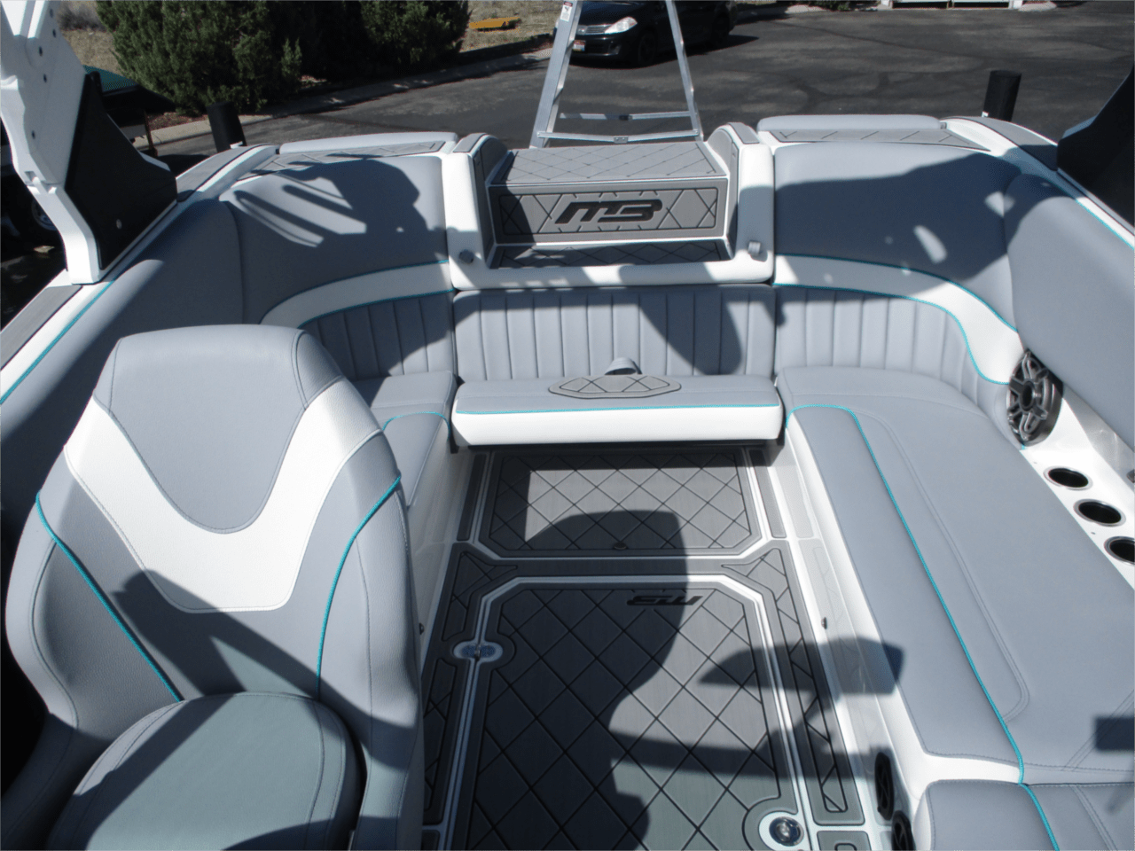 2025 MB SPORTS B52 21’ ALPHA