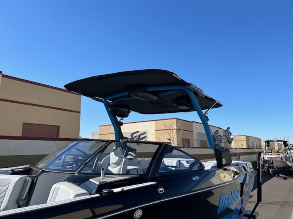 2025 Malibu Boats 25 LSV