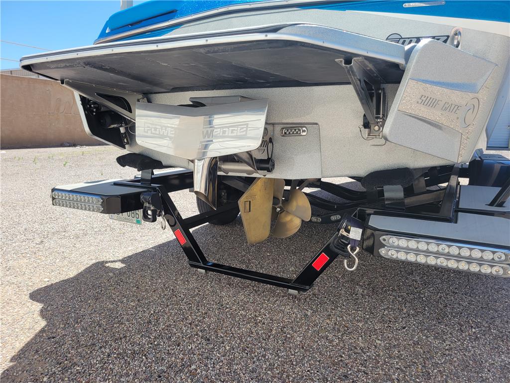 2019 Malibu 22MXZ Icon