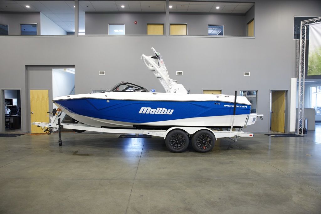 boat.Title