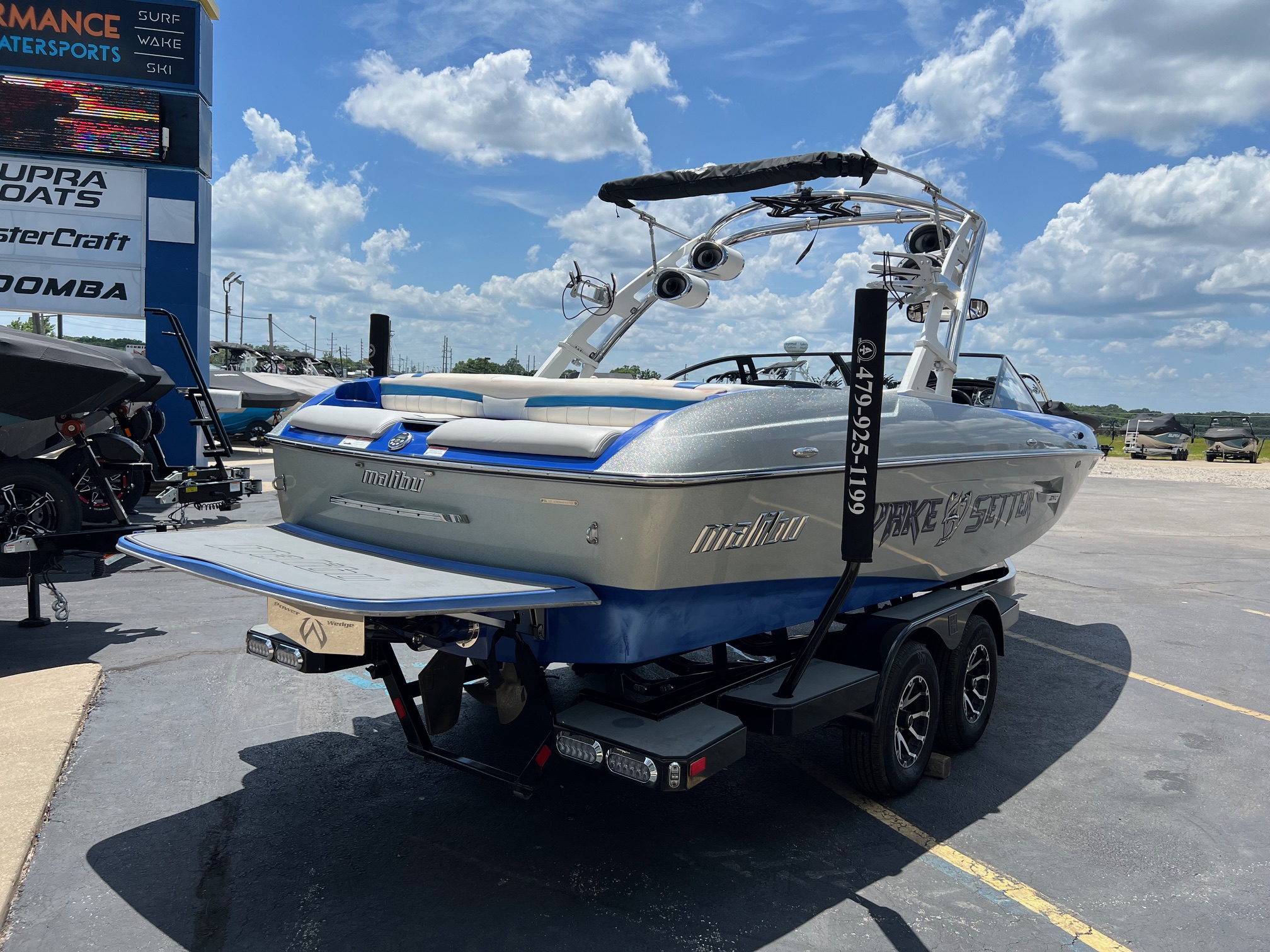 2012 MALIBU 22 MXZ WAKESETTER 