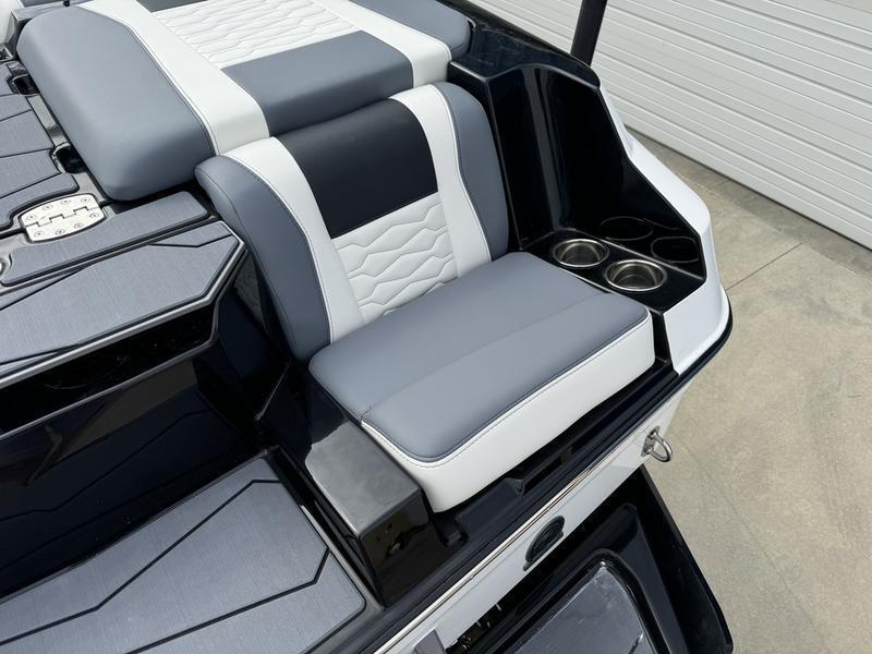 2024 Malibu 24MXZ