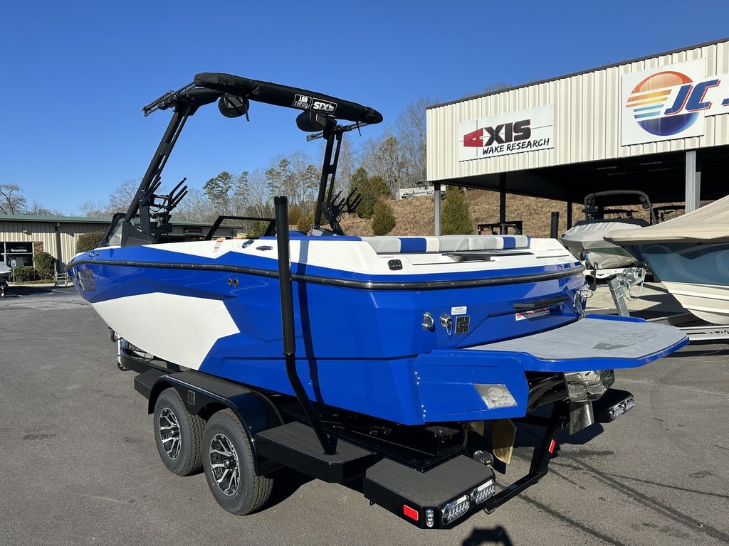boat.Title