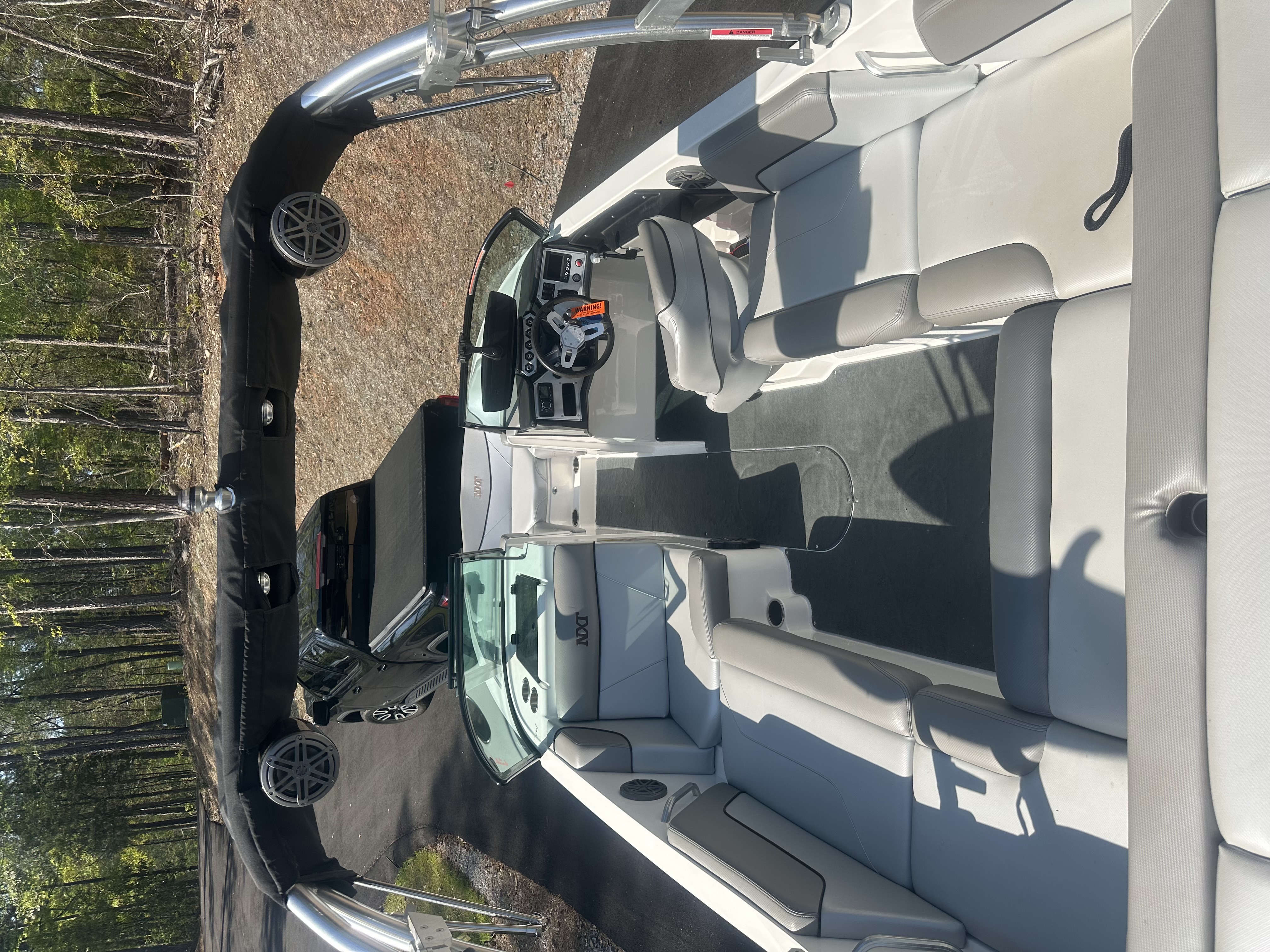 2016 MasterCraft NXT22 with Trailer