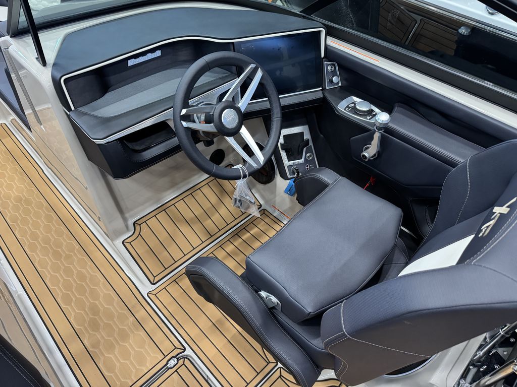 2025 MasterCraft XT23