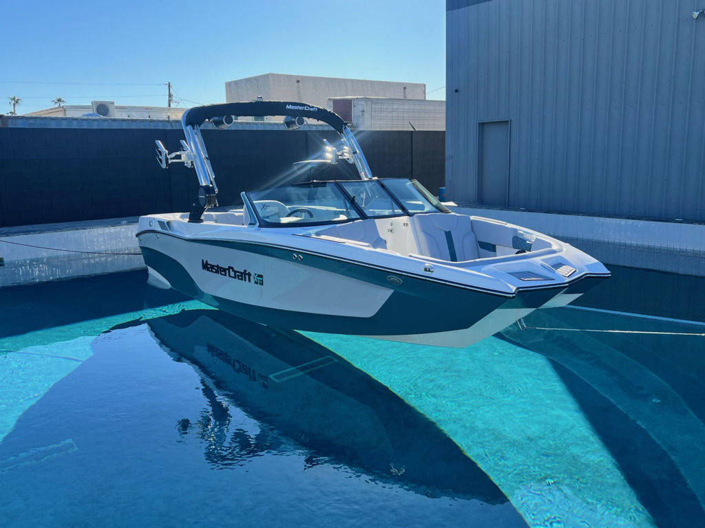 2025 Mastercraft XT22