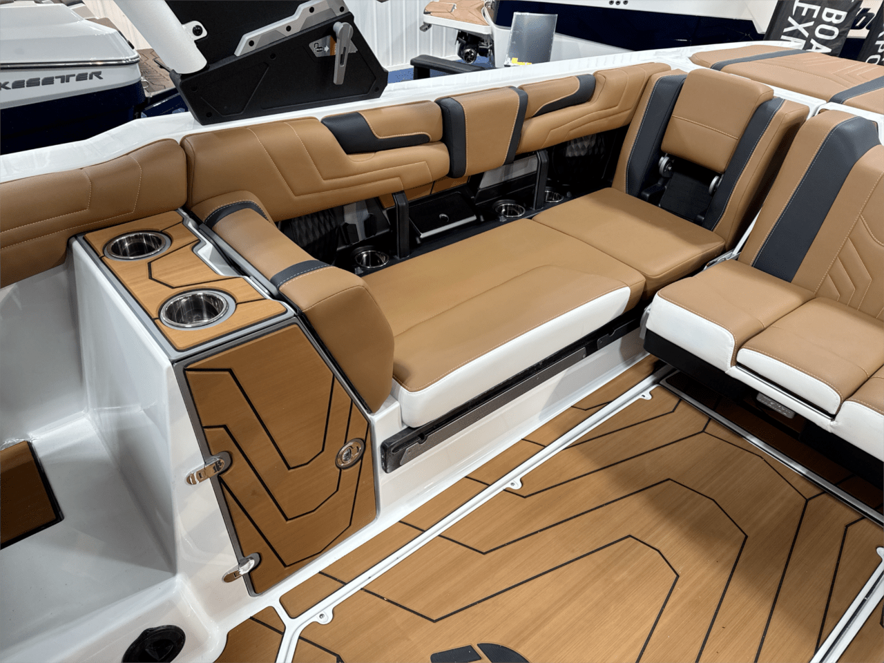2025 Malibu 25 LSV