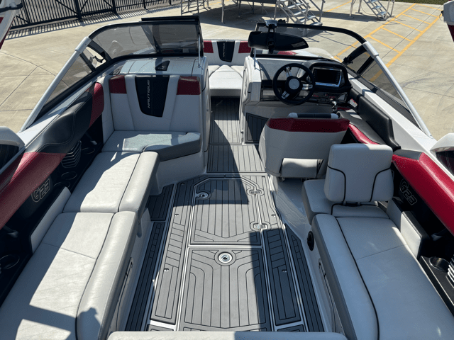 boat.Title