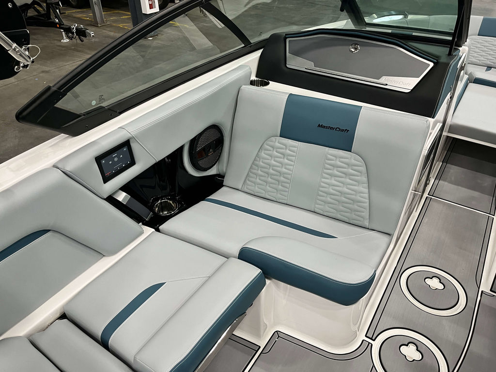 2025 MasterCraft X24