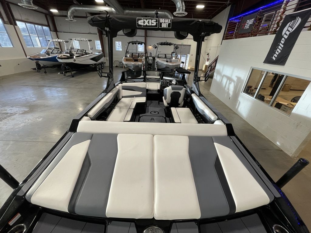 2025 Axis Wake Research T220