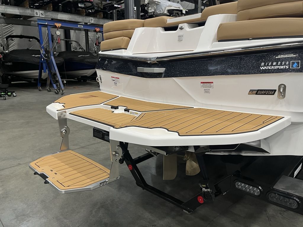 2025 MasterCraft XT22