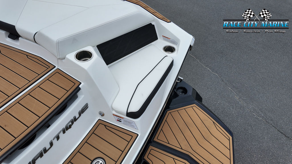 2025 Nautique S23