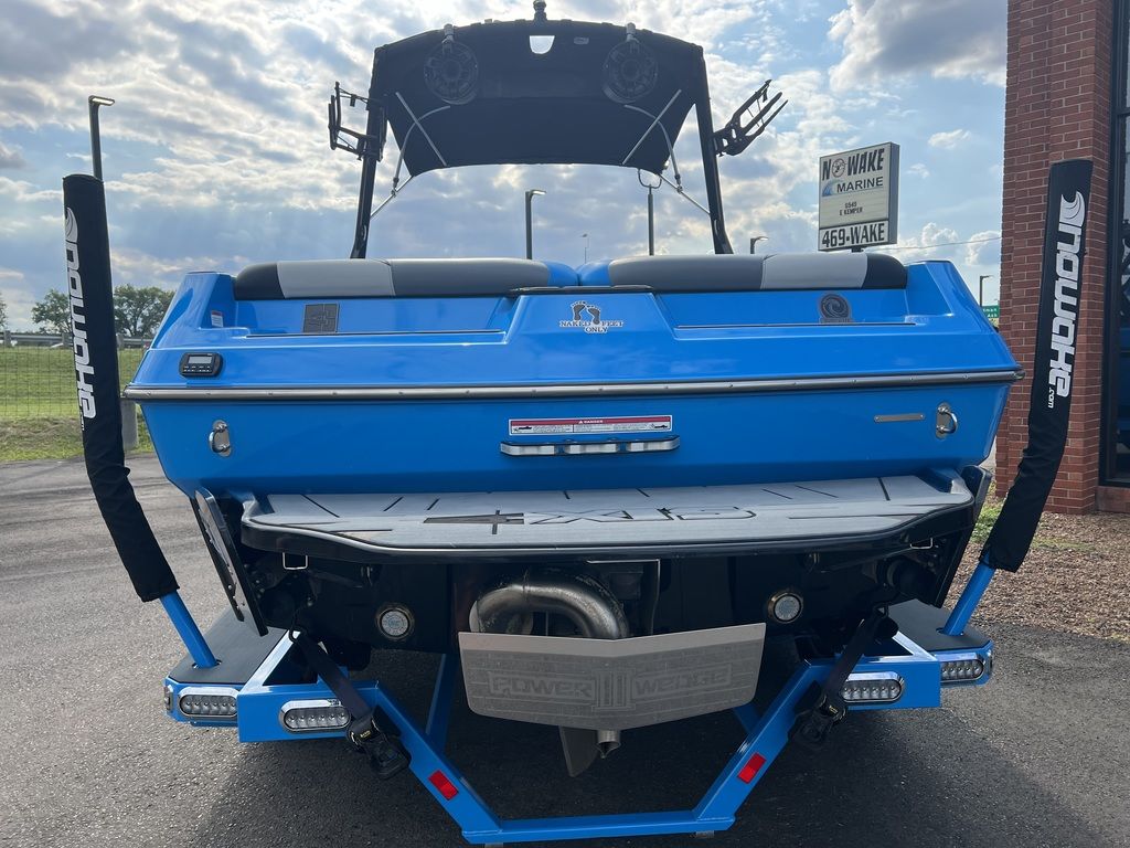 2020 Axis Wake Research T22