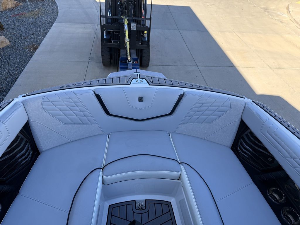 2023 Nautique G23