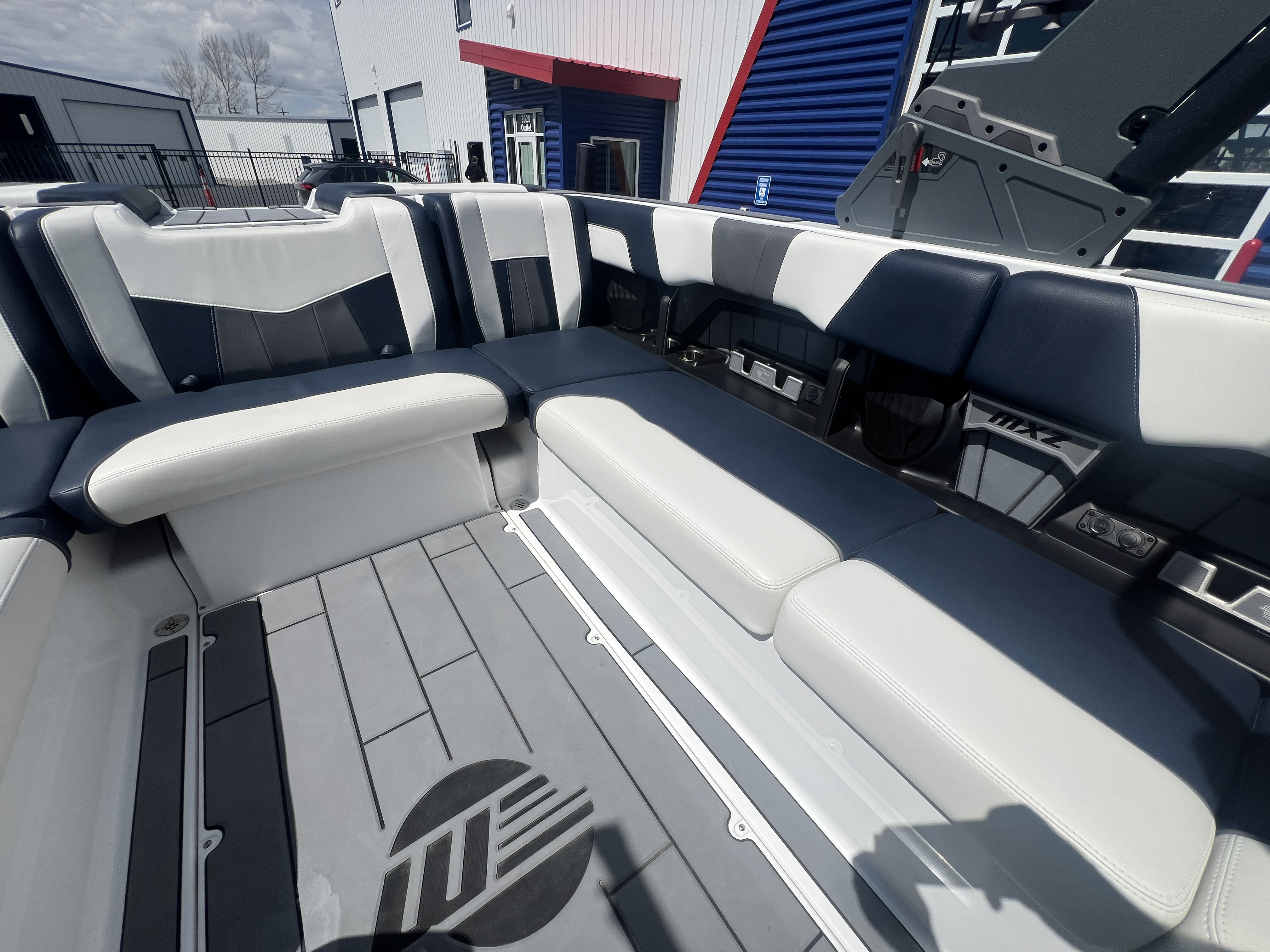 2022 Malibu Boats 24 MXZ