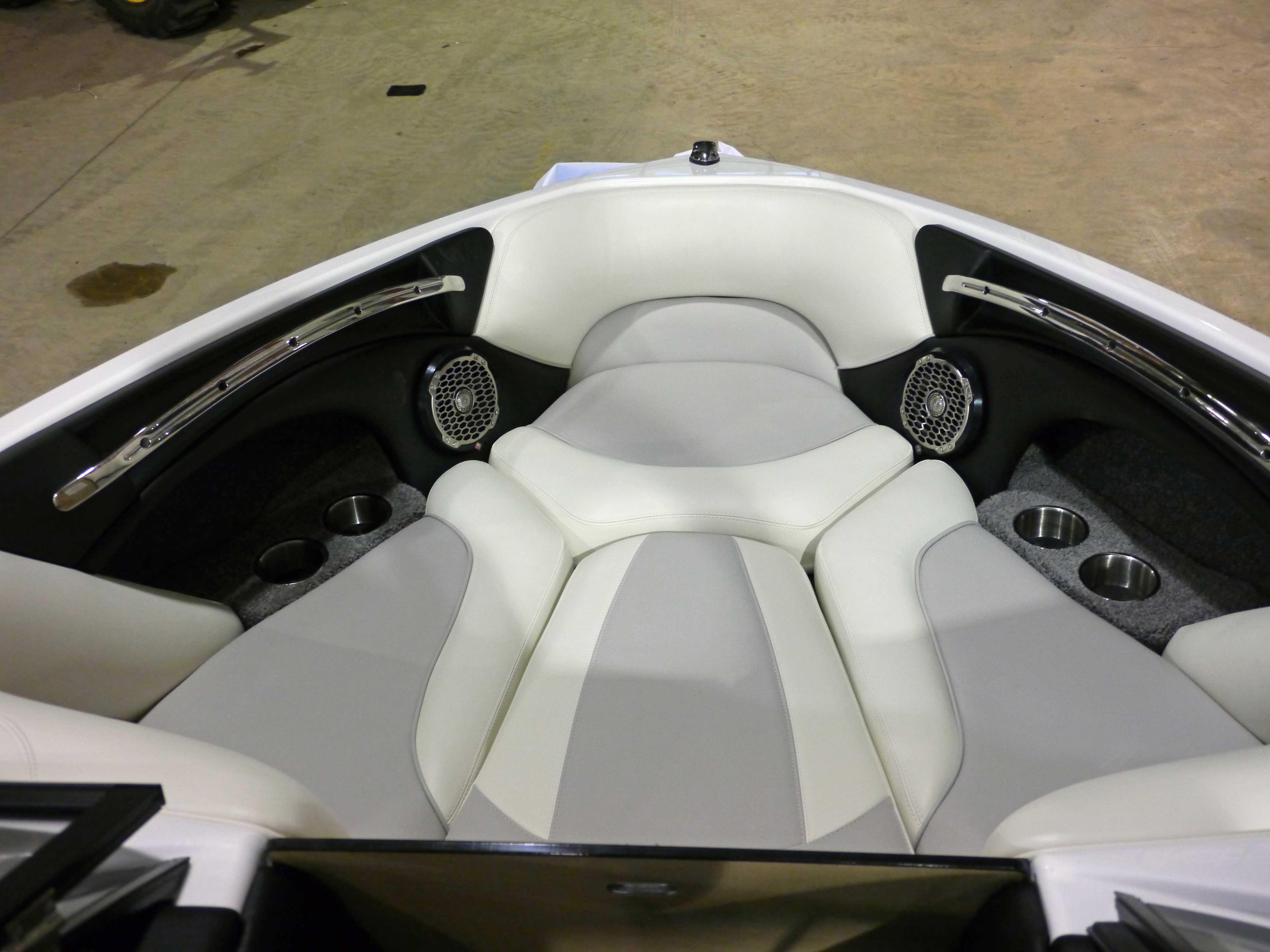 2013 Wakesetter VLX with Sunstream Lift – Loaded; (New Engine in 2022)