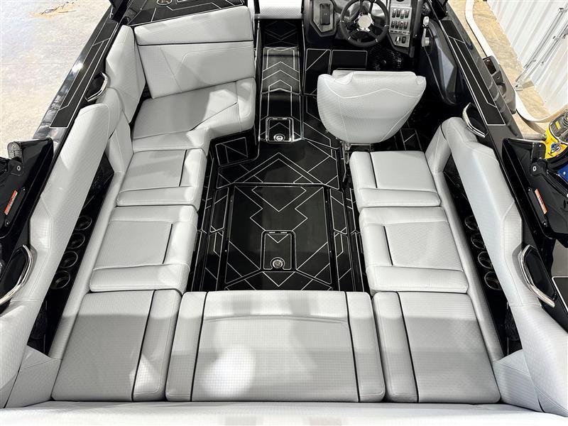 2024 Supreme S220
