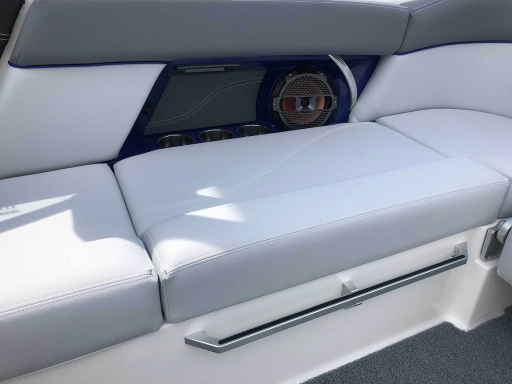 2019 MasterCraft XT23 Icon