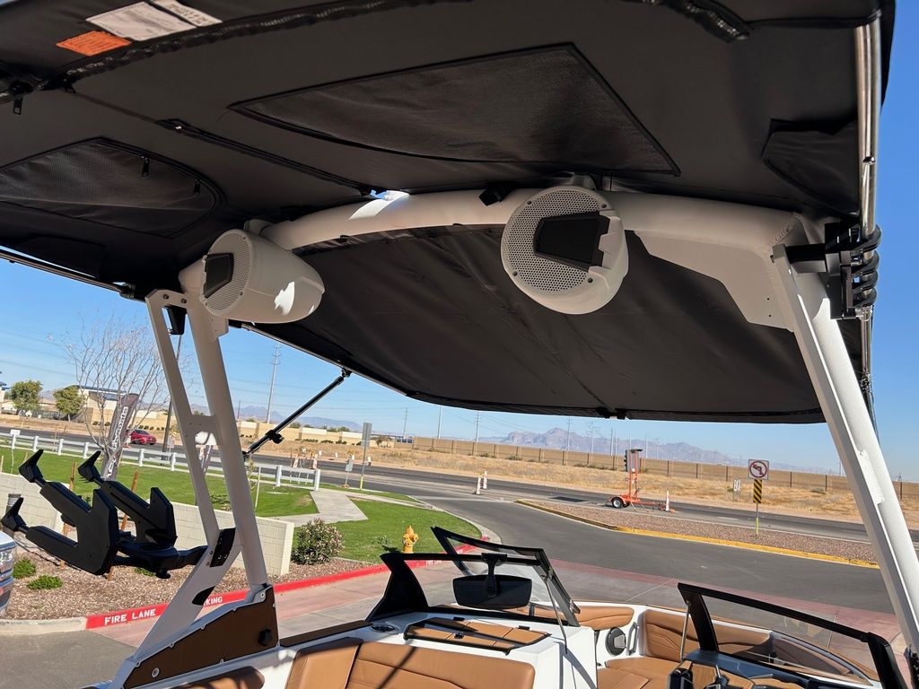 2025 Axis Wake Research T235