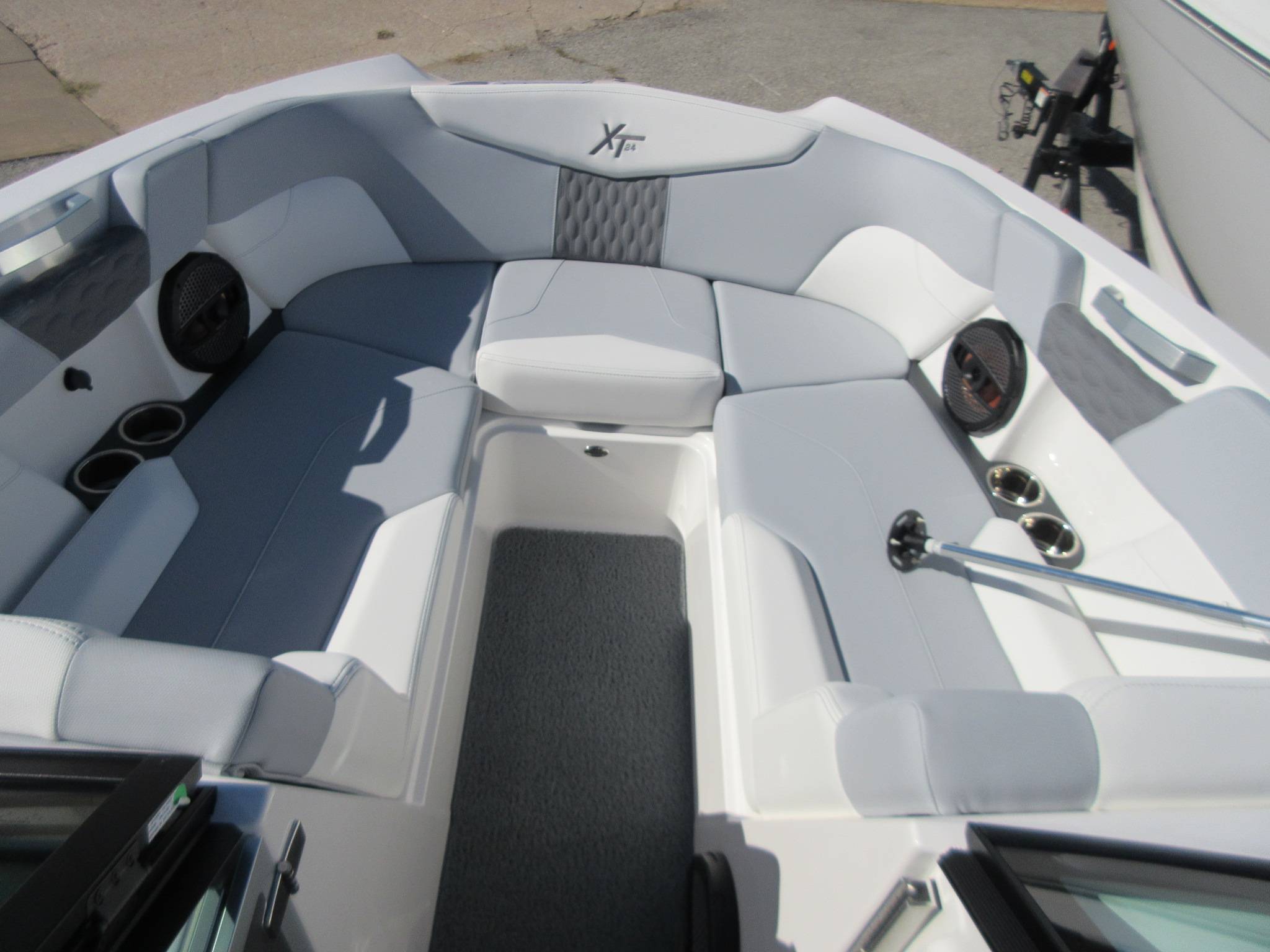 2025 Mastercraft XT24