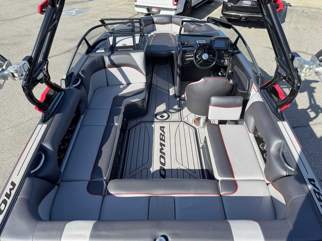 2021 MOOMBA Craz
