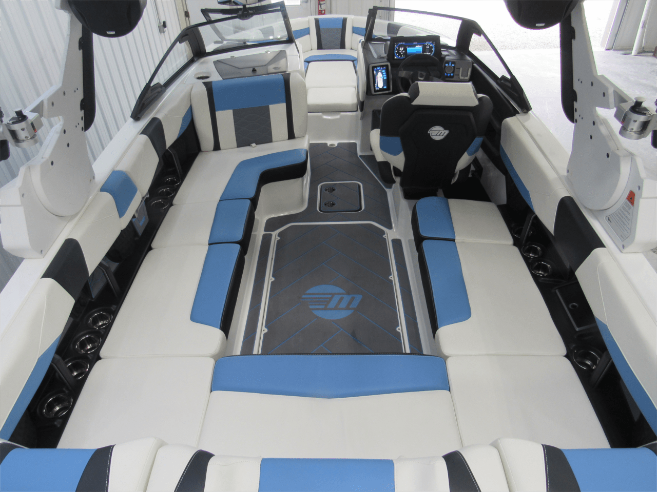 2024 Malibu 23 LSV – 5 Year Warranty Available!