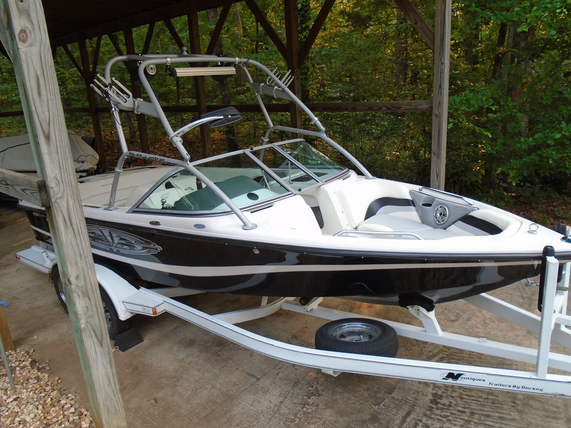 Air Nautique 216 Team Edition