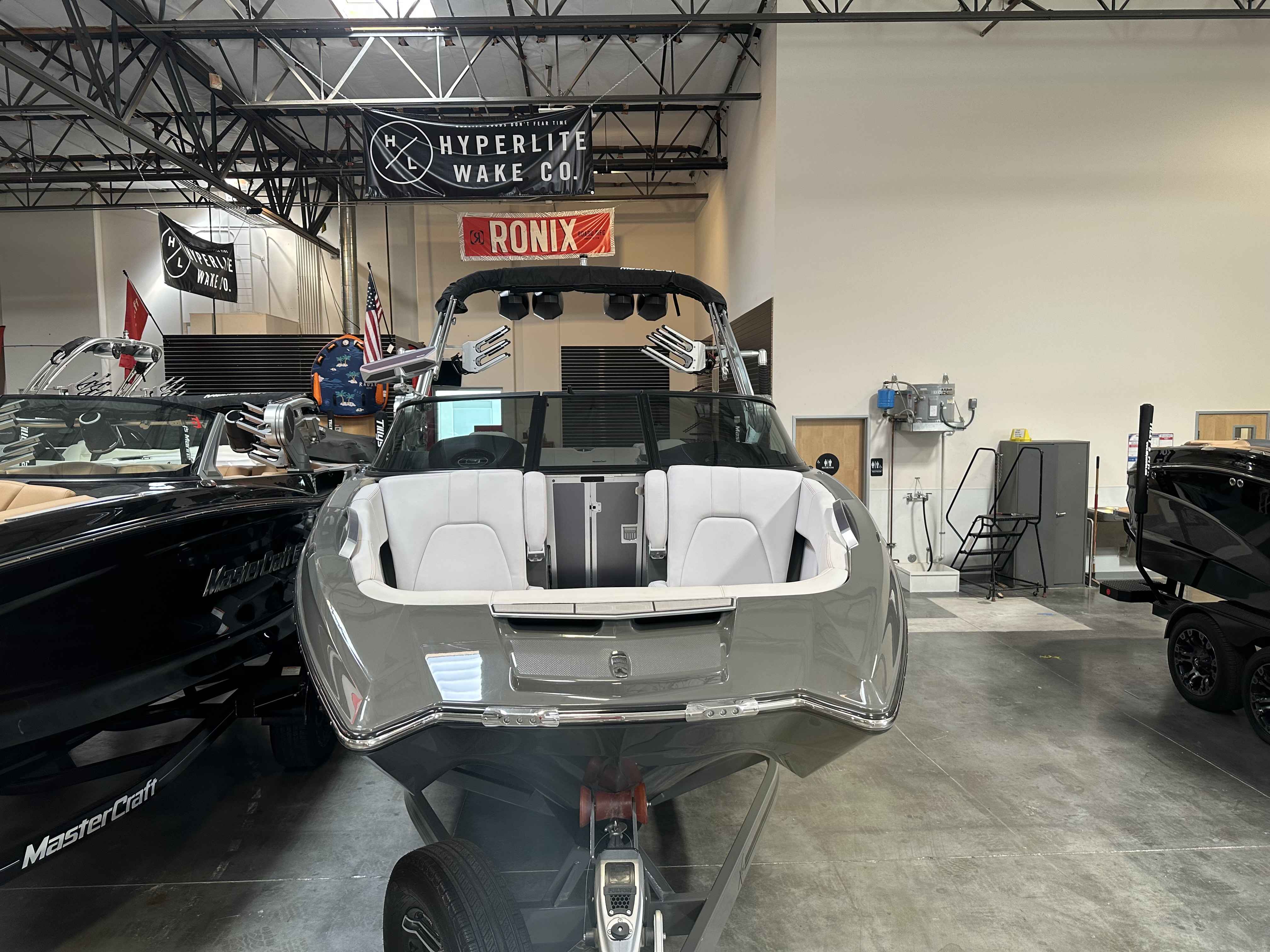 2021 MasterCraft X24