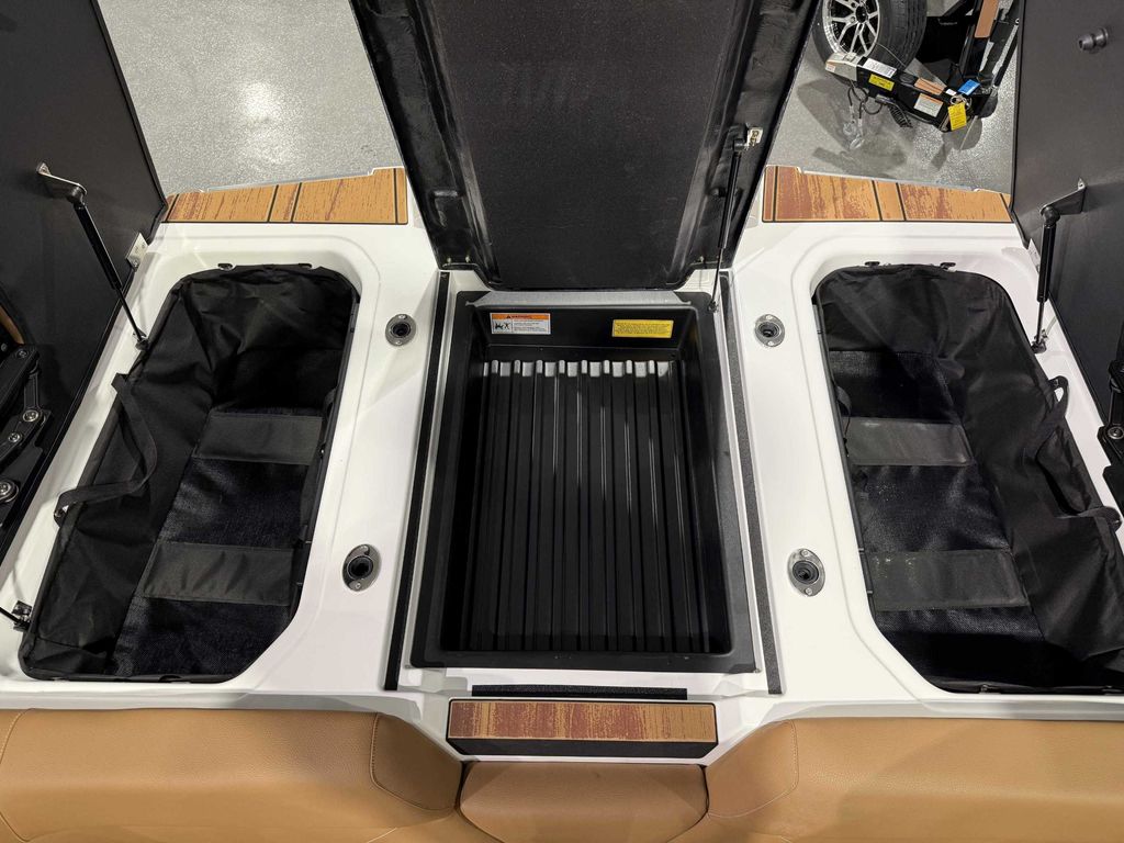 2025 MOOMBA Mojo