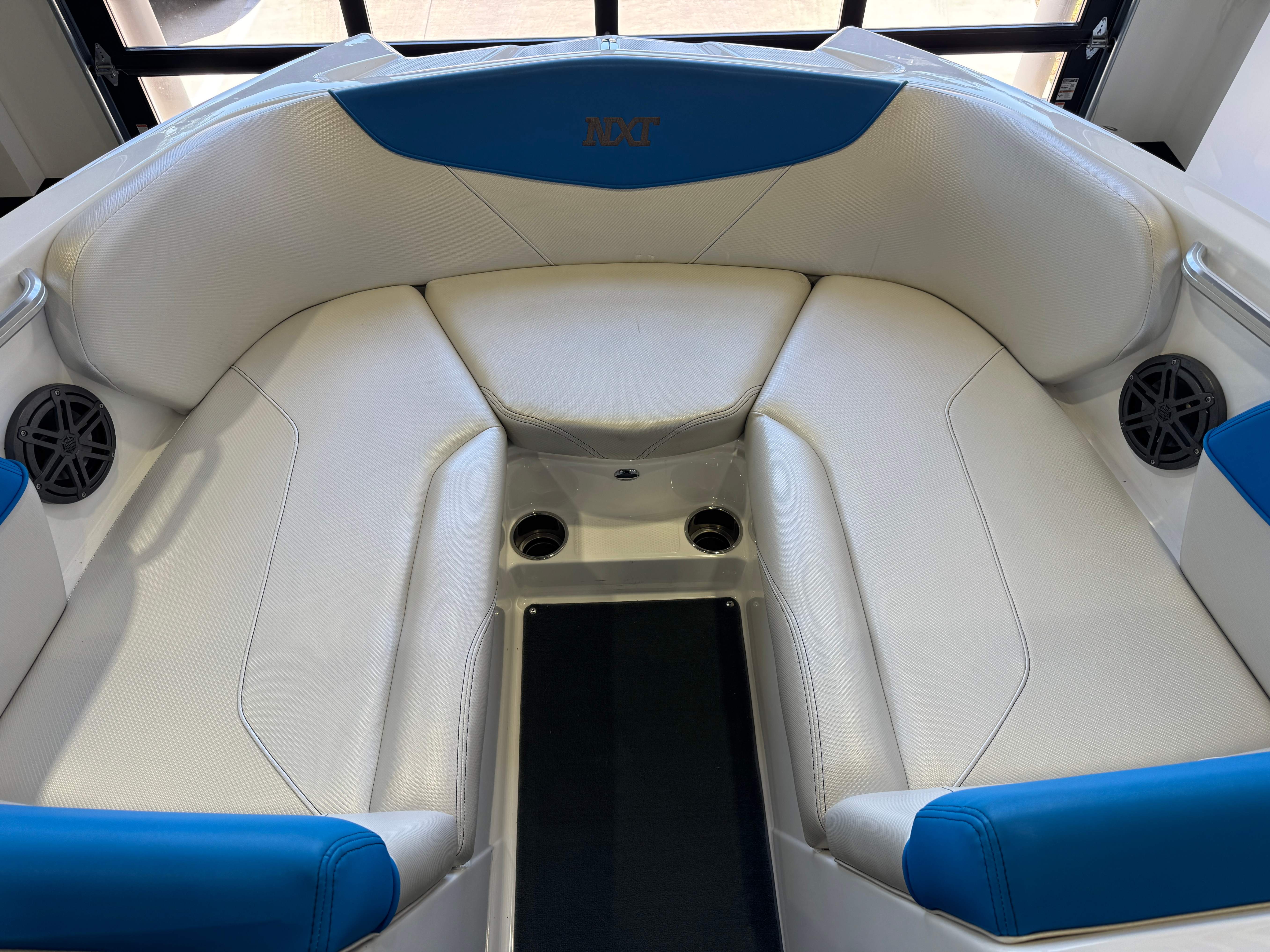 2017 MasterCraft NXT22