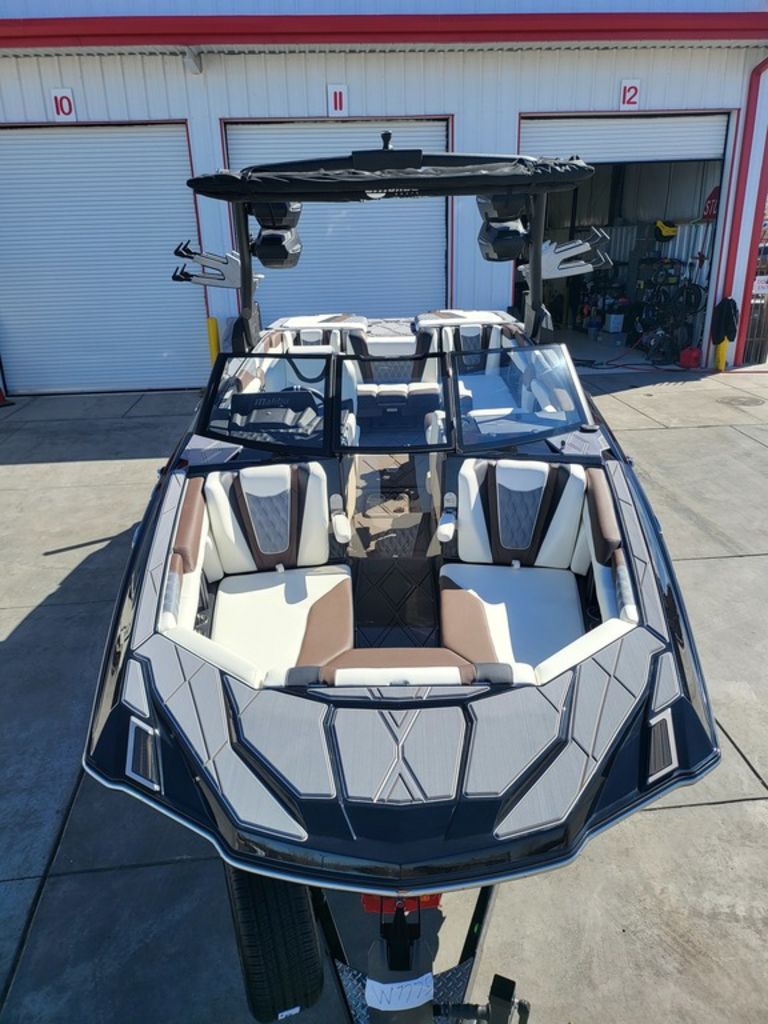 2025 Malibu Boats M230